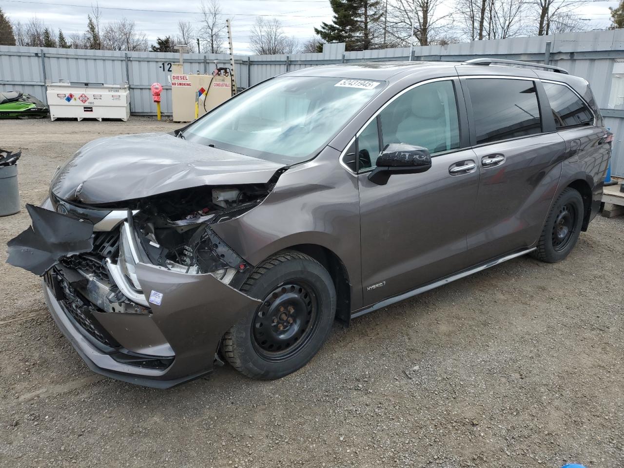 2021 Toyota Sienna Le for Sale in Bowmanville, ON - Front End