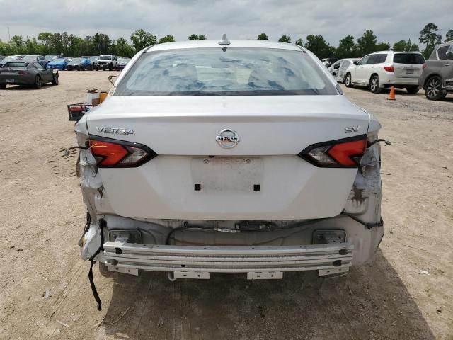  NISSAN VERSA 2020 Серебристый