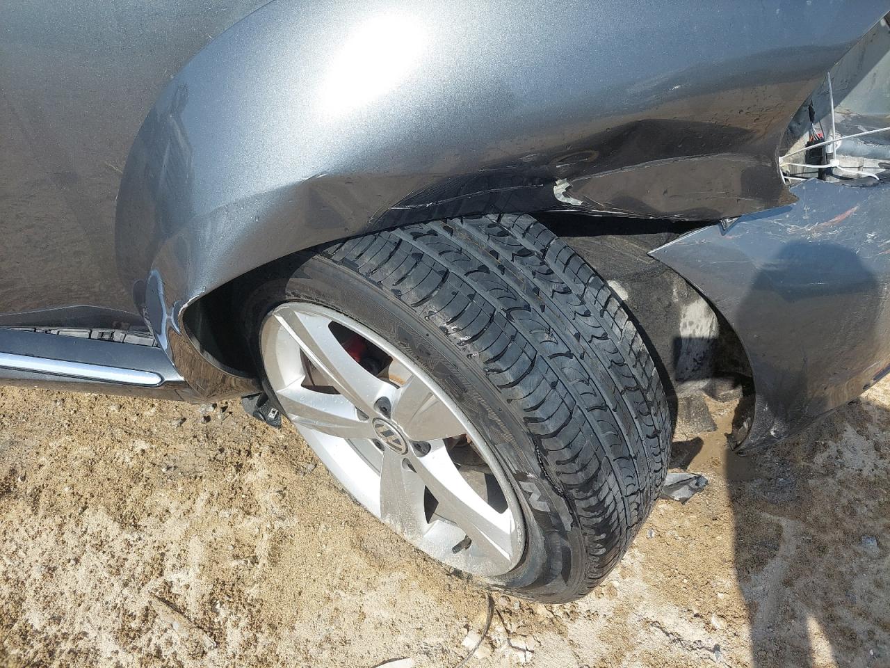 WVWBF6AT6FM600283 - 2015 Volkswagen BEETLE - #54080265