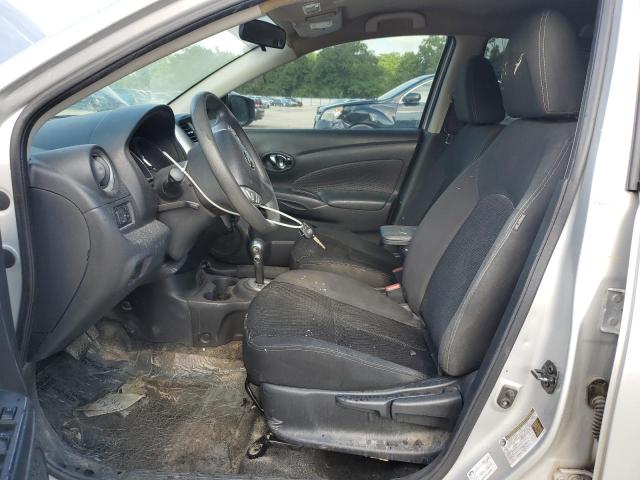  NISSAN VERSA 2017 Srebrny