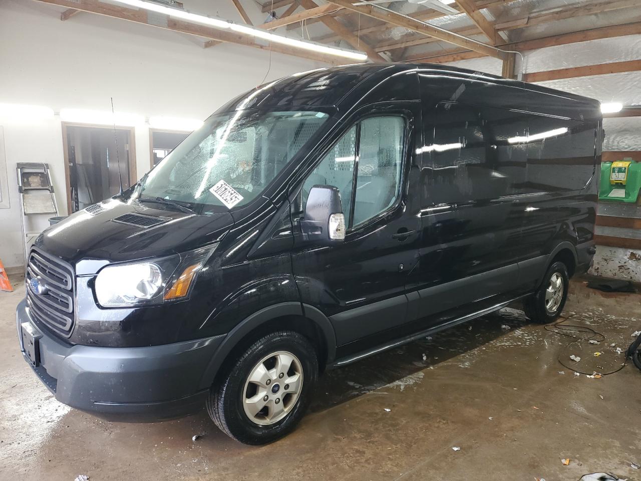 2017 Ford Transit T-250 for Sale in Pekin, IL - Side