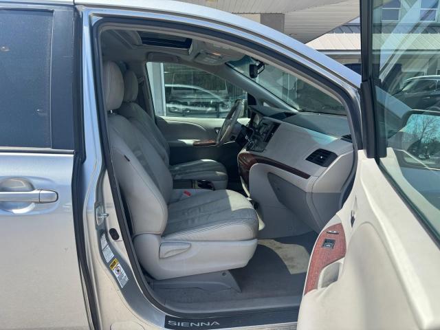 2011 TOYOTA SIENNA XLE