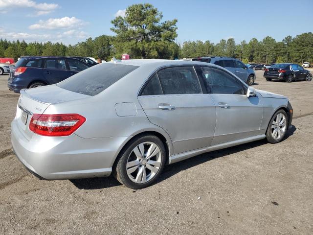  MERCEDES-BENZ E-CLASS 2013 Srebrny