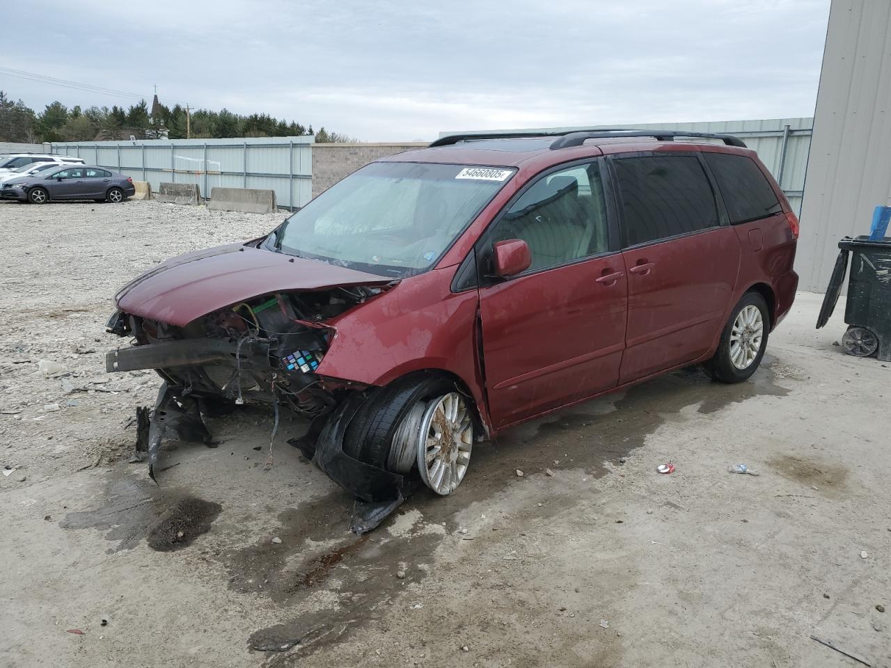 2008 Toyota Sienna Xle for Sale in Franklin, WI - Front End
