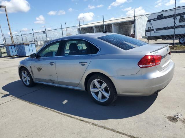  VOLKSWAGEN PASSAT 2013 Сріблястий
