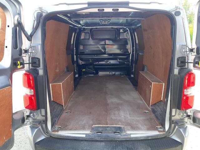 2022 VAUXHALL VIVARO F29