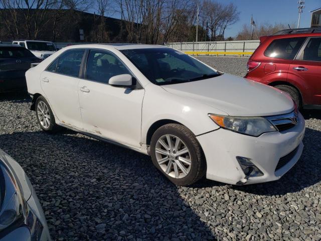  TOYOTA CAMRY 2014 White