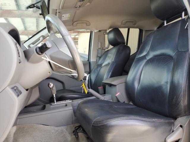  NISSAN FRONTIER 2017 Сріблястий