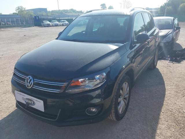 VOLKSWAGEN TIGUAN MAT 2015