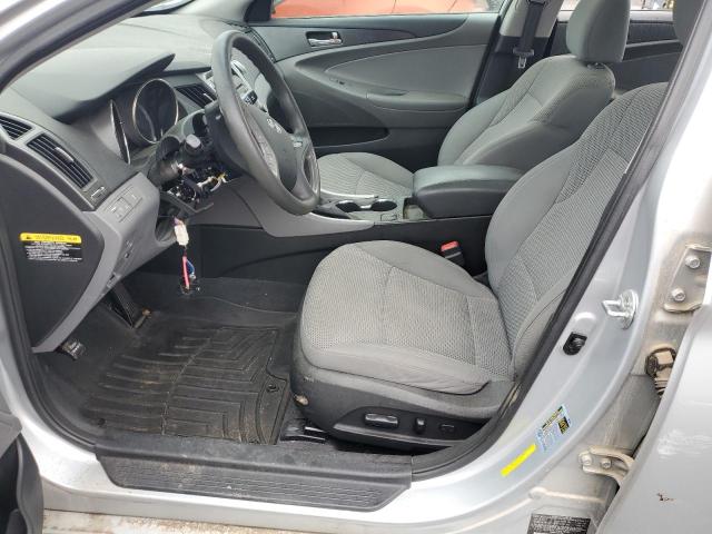  HYUNDAI SONATA 2013 Серебристый