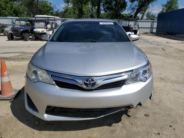  TOYOTA CAMRY 2014 Srebrny