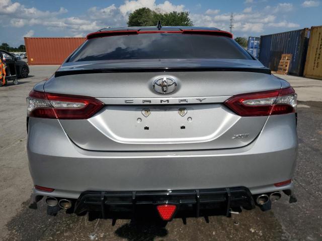  TOYOTA CAMRY 2019 Srebrny