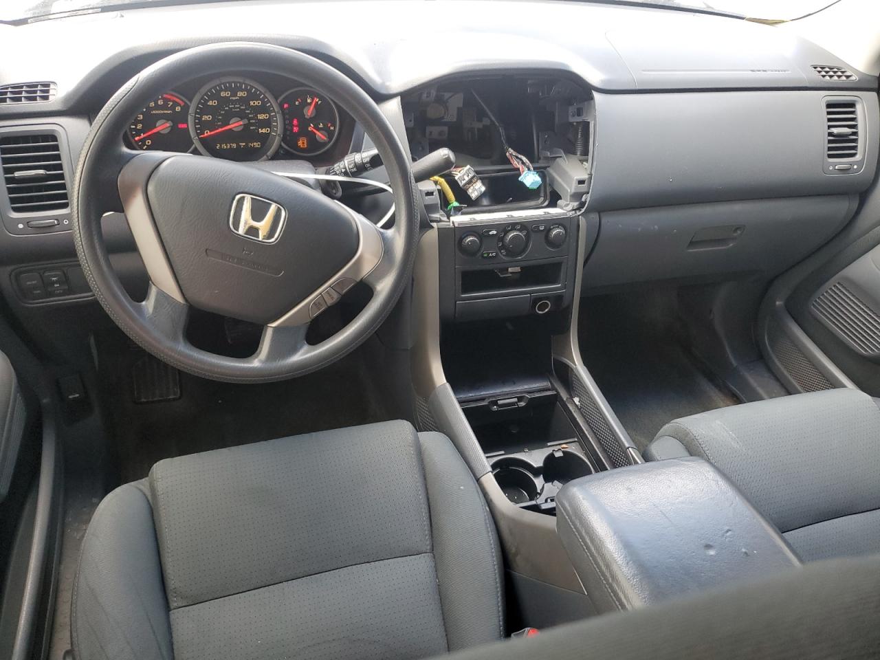 2006 Honda Pilot Lx VIN: 5FNYF28116B017569 Lot: 70622425