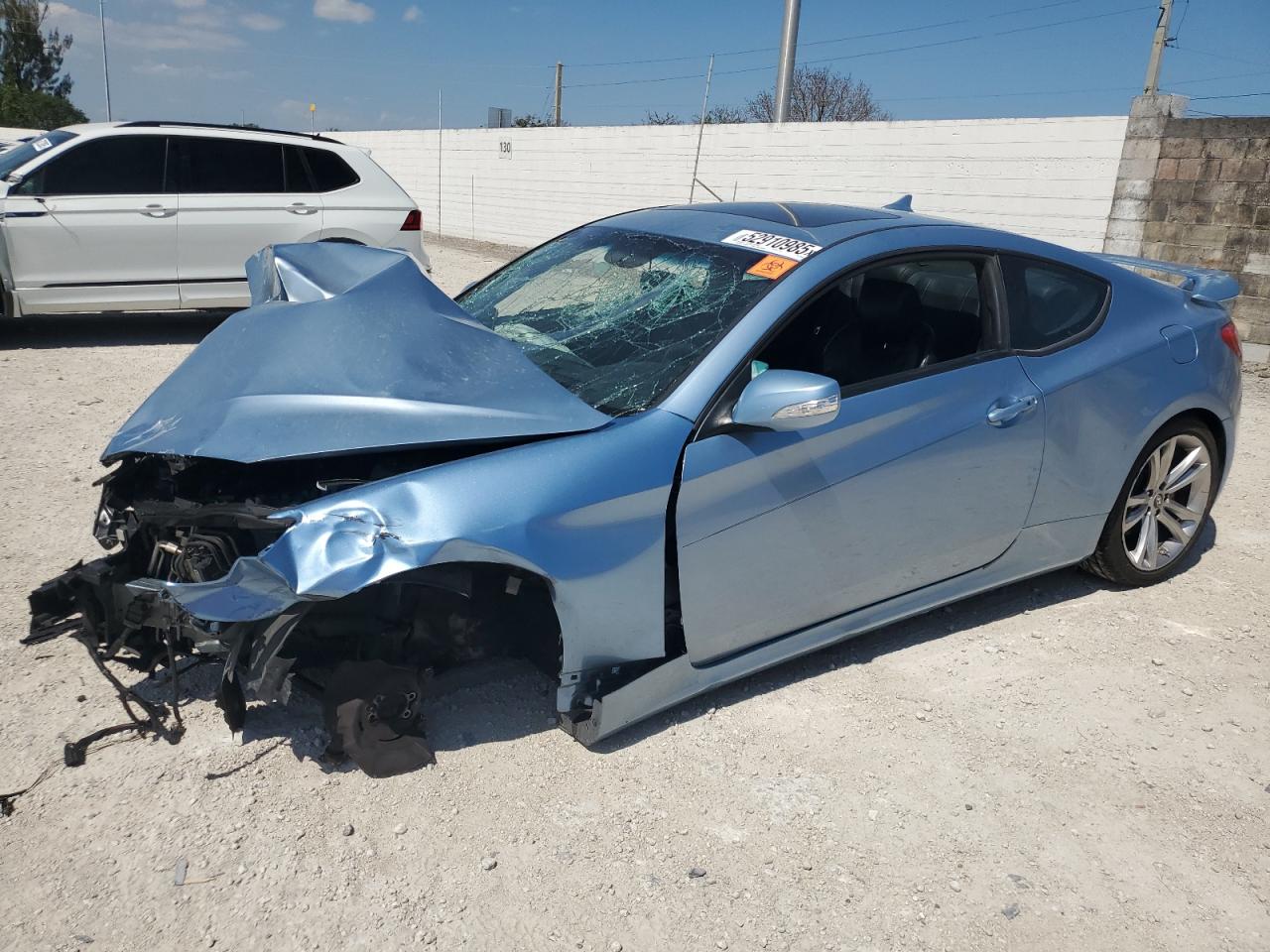 Homestead, FL에서 판매 중인 2012 Hyundai Genesis Coupe 3.8L - All Over