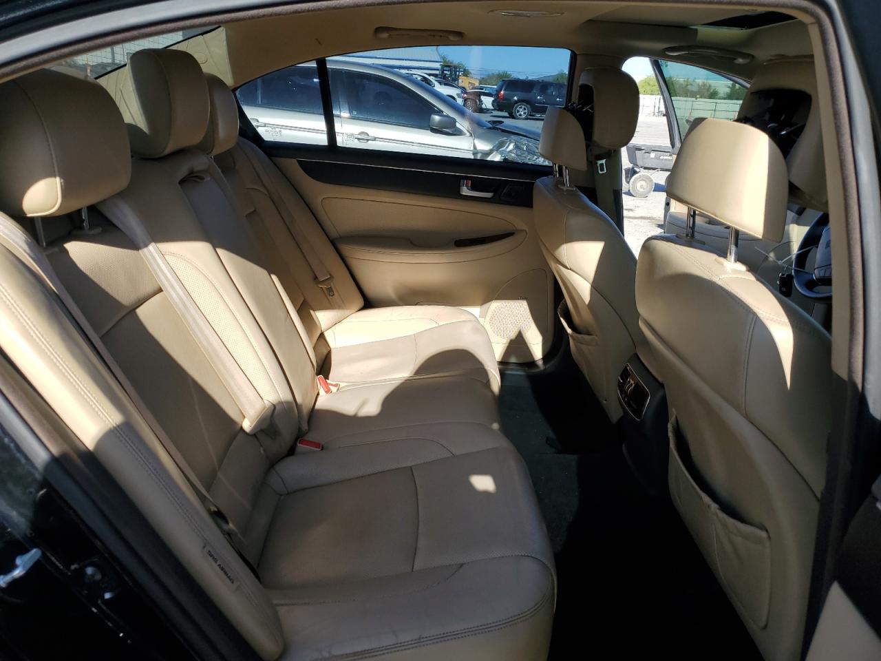 2013 Hyundai Genesis 3.8L VIN: KMHGC4DD2DU246682 Lot: 54065285