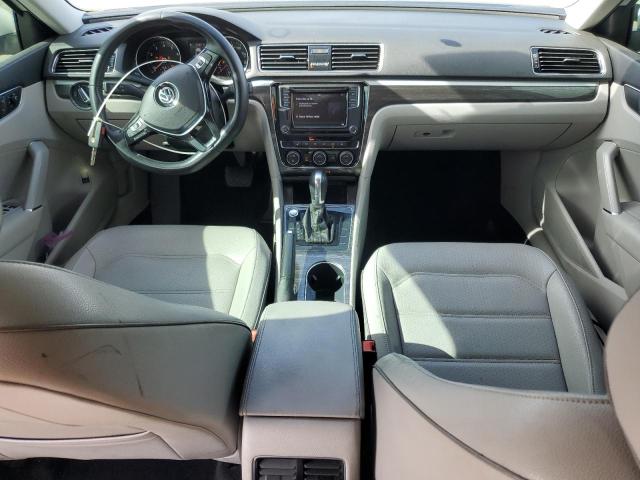  VOLKSWAGEN PASSAT 2018 Білий