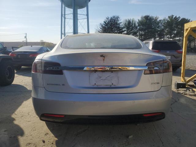  TESLA MODEL S 2017 Сріблястий