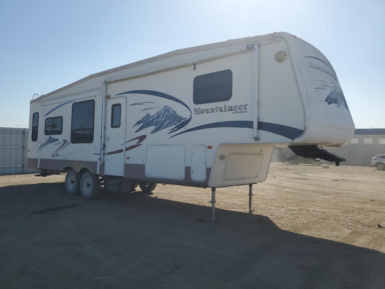 2006 Kutb Montana продається в Greenwood, NE - Minor Dent/Scratches