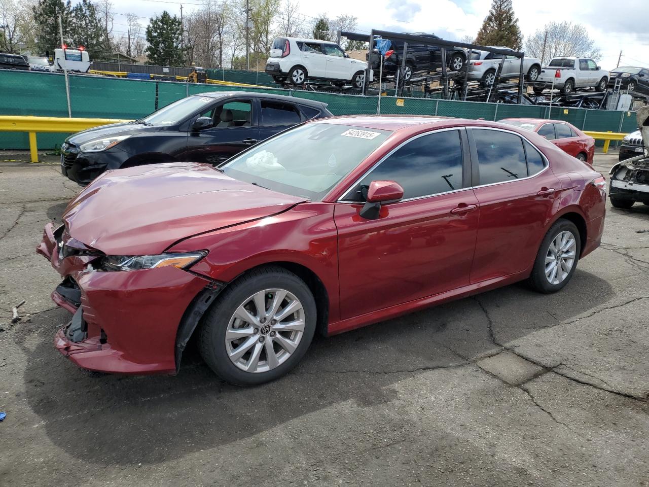 2020 Toyota Camry Le იყიდება Denver-ში, CO - Front End