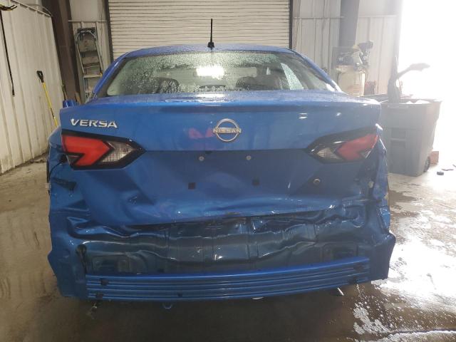  NISSAN VERSA 2024 Синій