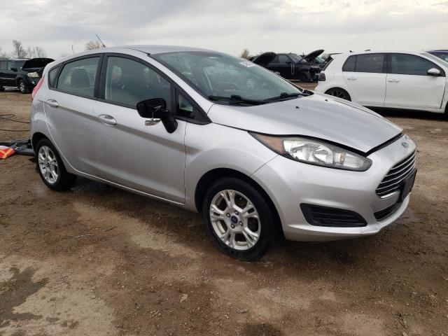  FORD FIESTA 2016 Серебристый