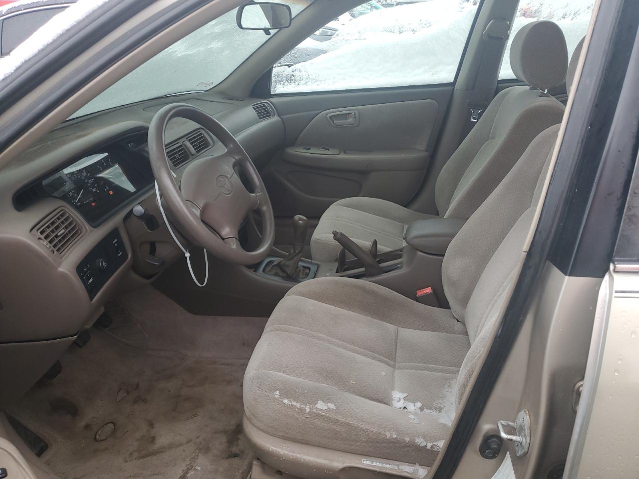 2000 Toyota Camry Le VIN: 4T1BF28K0YU937293 Lot: 52705685
