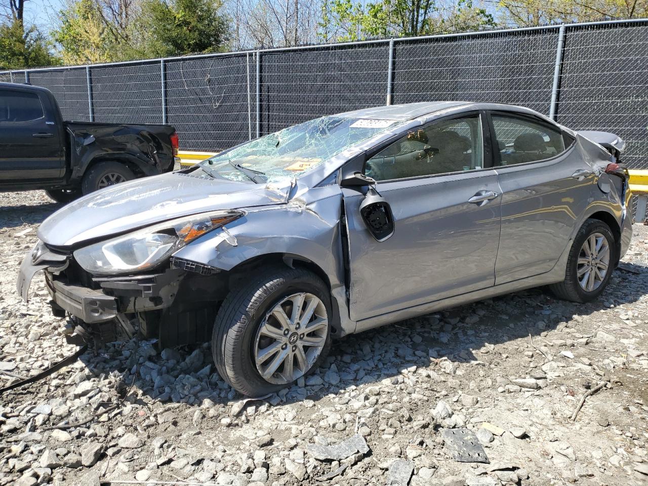 2015 Hyundai Elantra Se zu verkaufen in Waldorf, MD - All Over