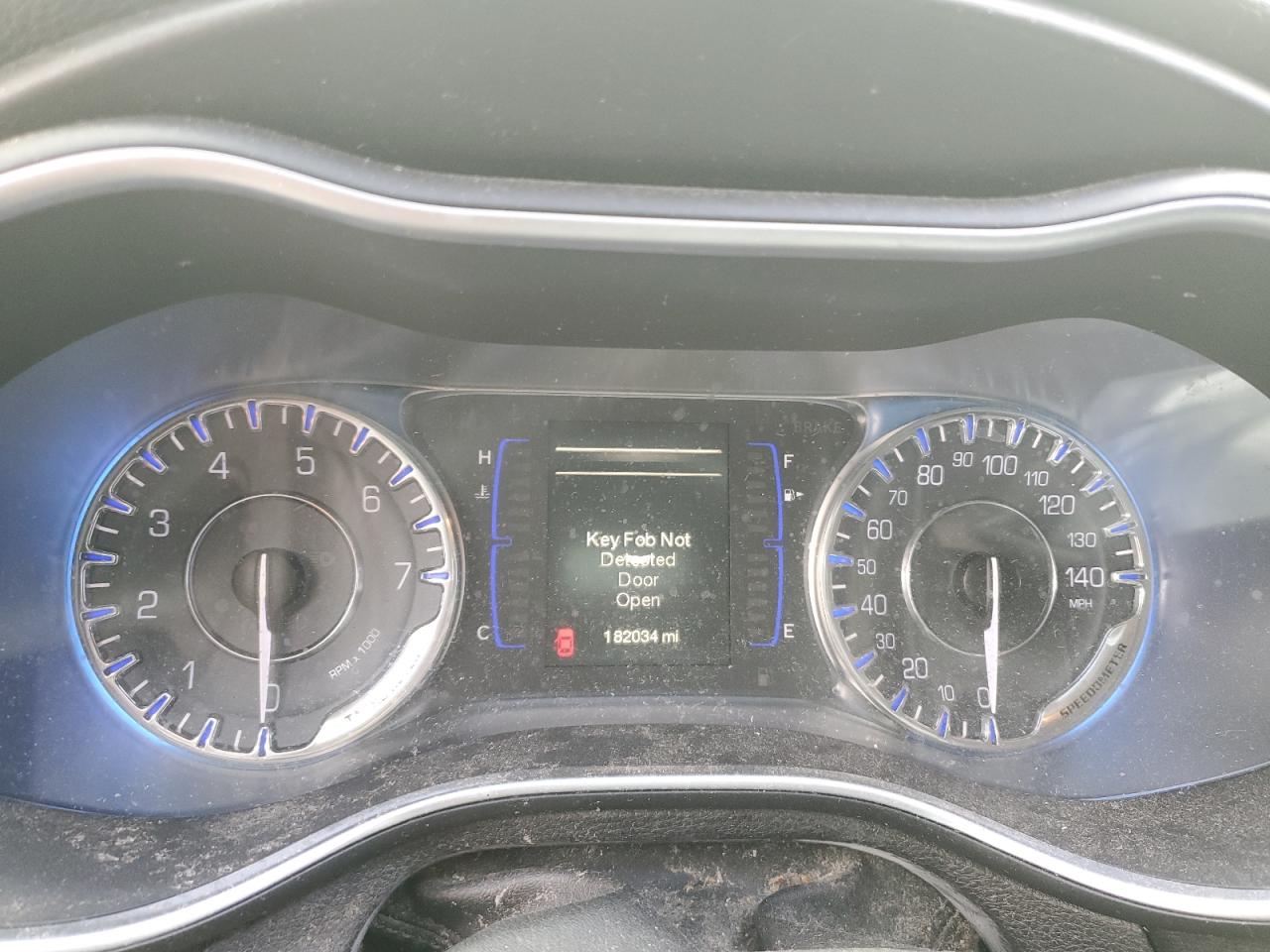 2015 Chrysler 200 Limited VIN: 1C3CCCAB4FN614409 Lot: 53344385