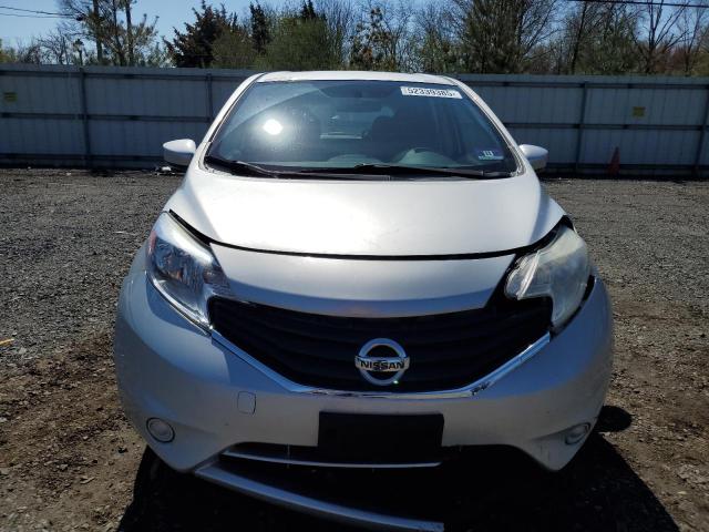  NISSAN VERSA 2015 Srebrny
