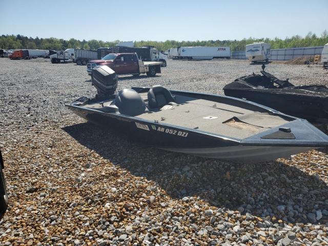 2020 Tracker Boat
