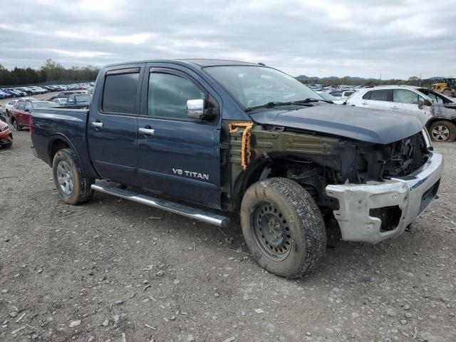 Pickups NISSAN TITAN 2015 Granatowy