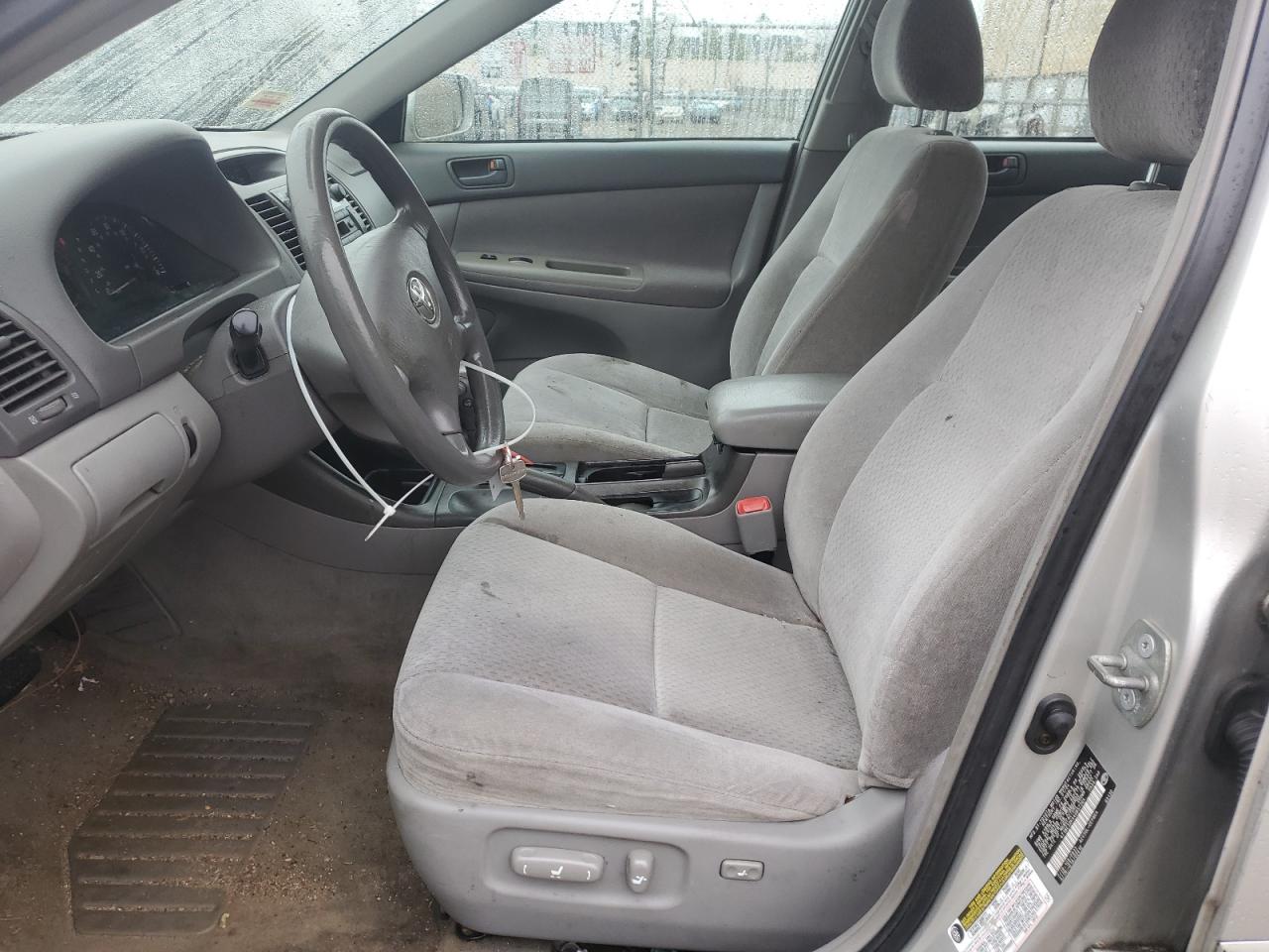 2004 Toyota Camry Le VIN: 4T1BE32K44U857264 Lot: 51269215