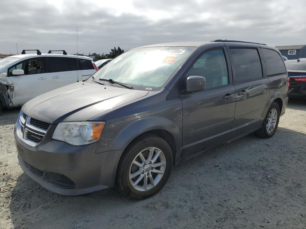 Antelope, CA에서 판매 중인 2016 Dodge Grand Caravan Sxt - Rear End