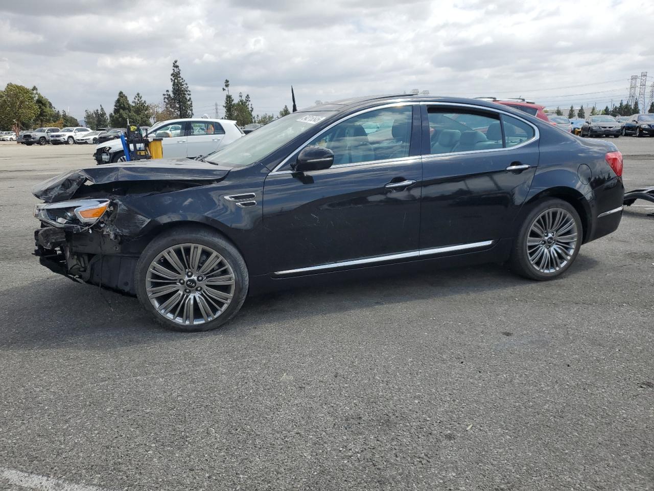 2016 Kia Cadenza Luxury zu verkaufen in Rancho Cucamonga, CA - Front End