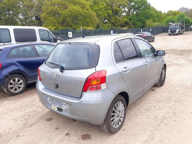 2009 TOYOTA YARIS SR V