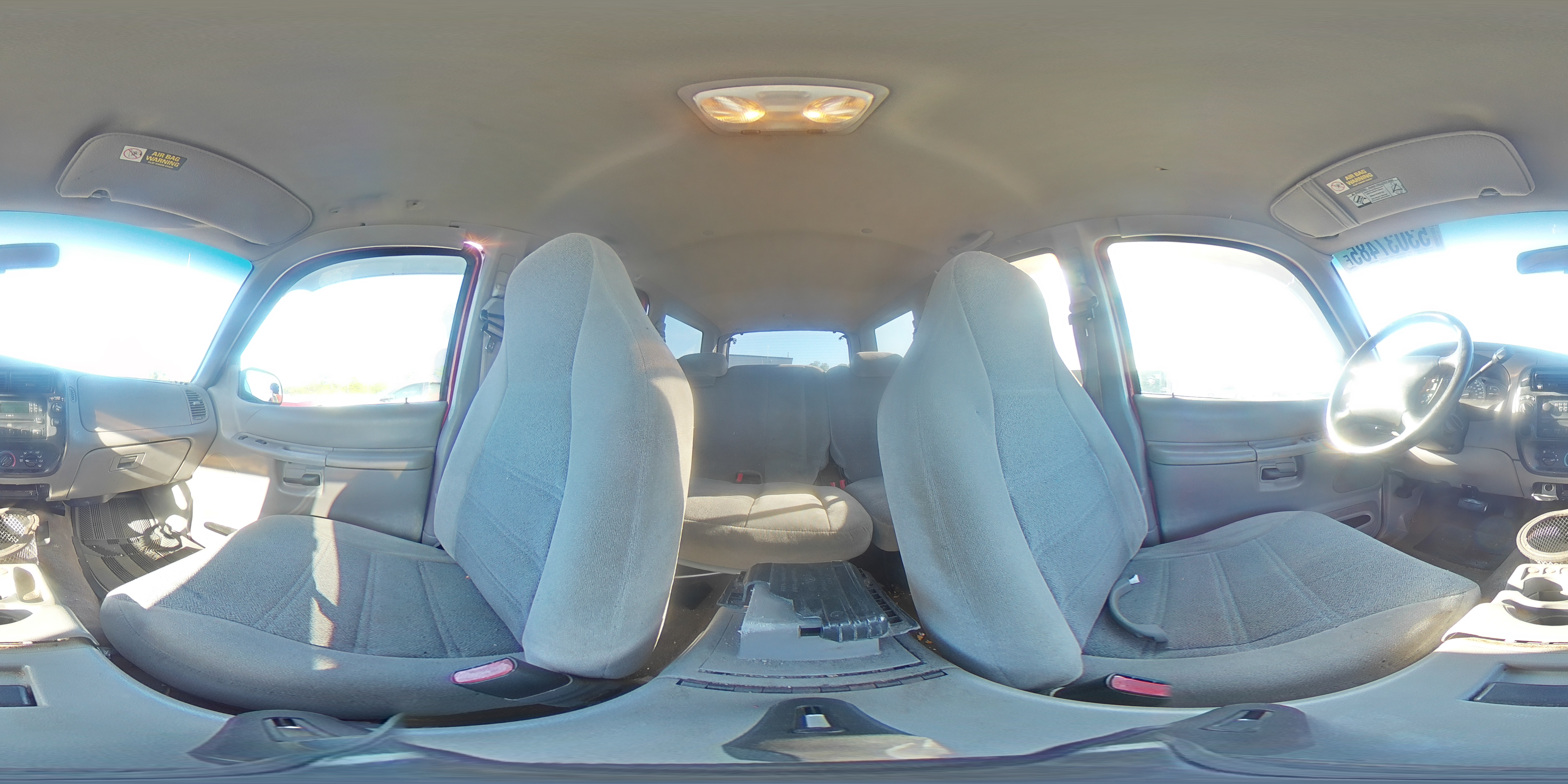 2000 Ford Explorer Xls VIN: 1FMZU72X7YUB64053 Lot: 53037485