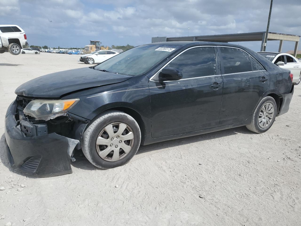 2014 Toyota Camry L for Sale in West Palm Beach, FL - Front End