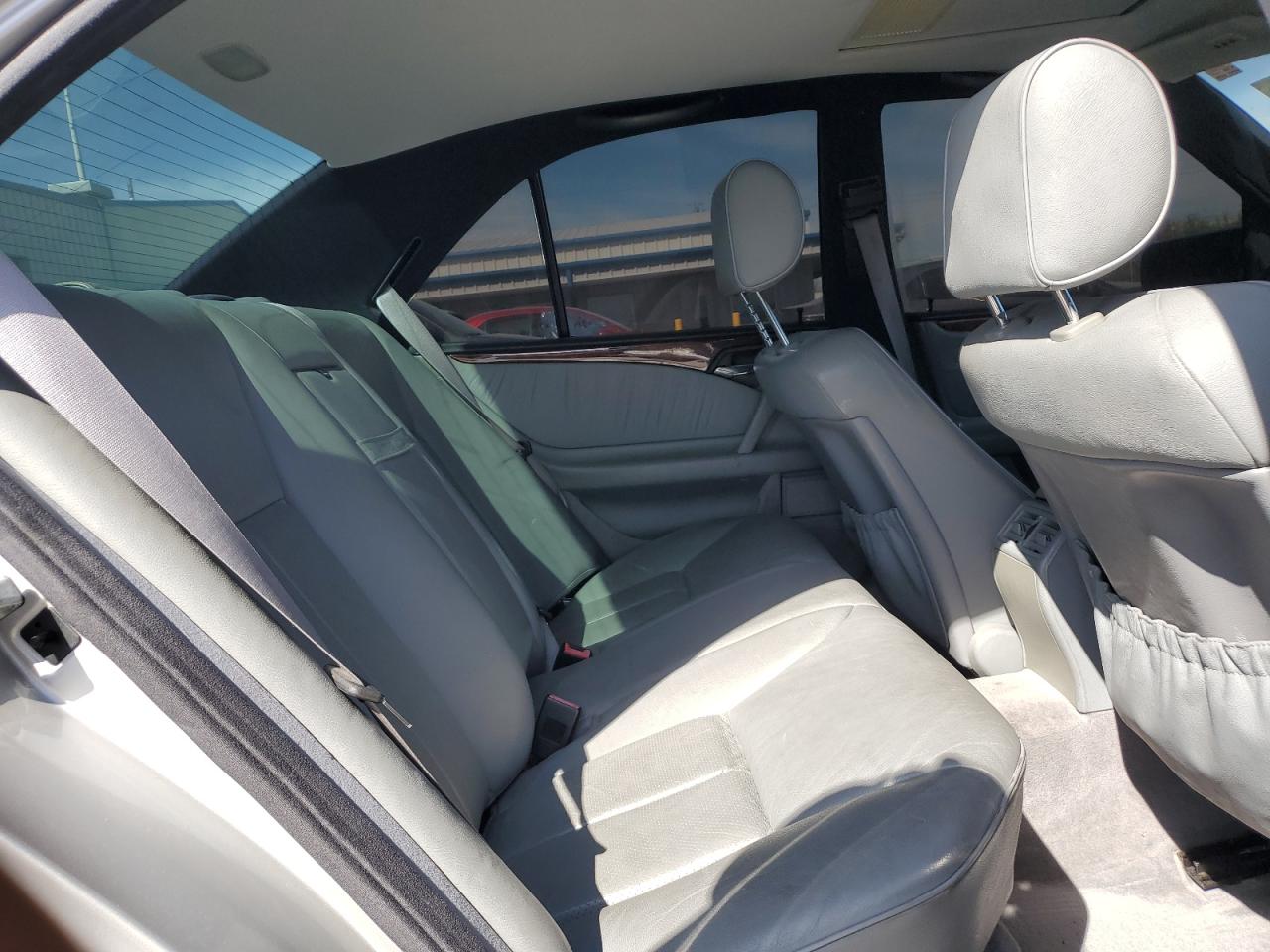 1998 Mercedes-Benz E 320 VIN: WDBJF65F4WA571172 Lot: 52113525