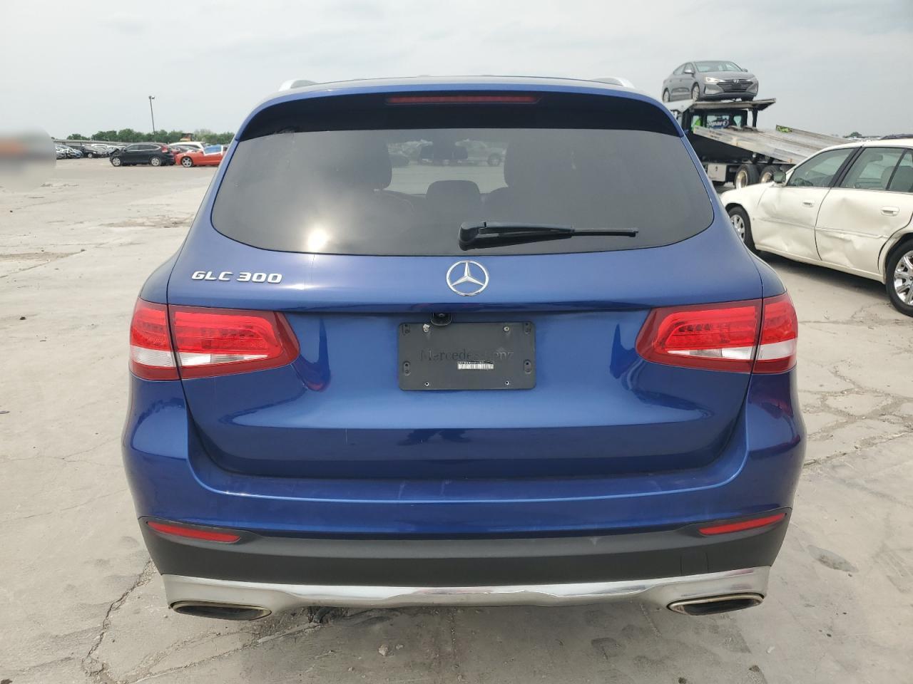 WDC0G4JB3HV011392 2017 Mercedes-Benz Glc 300