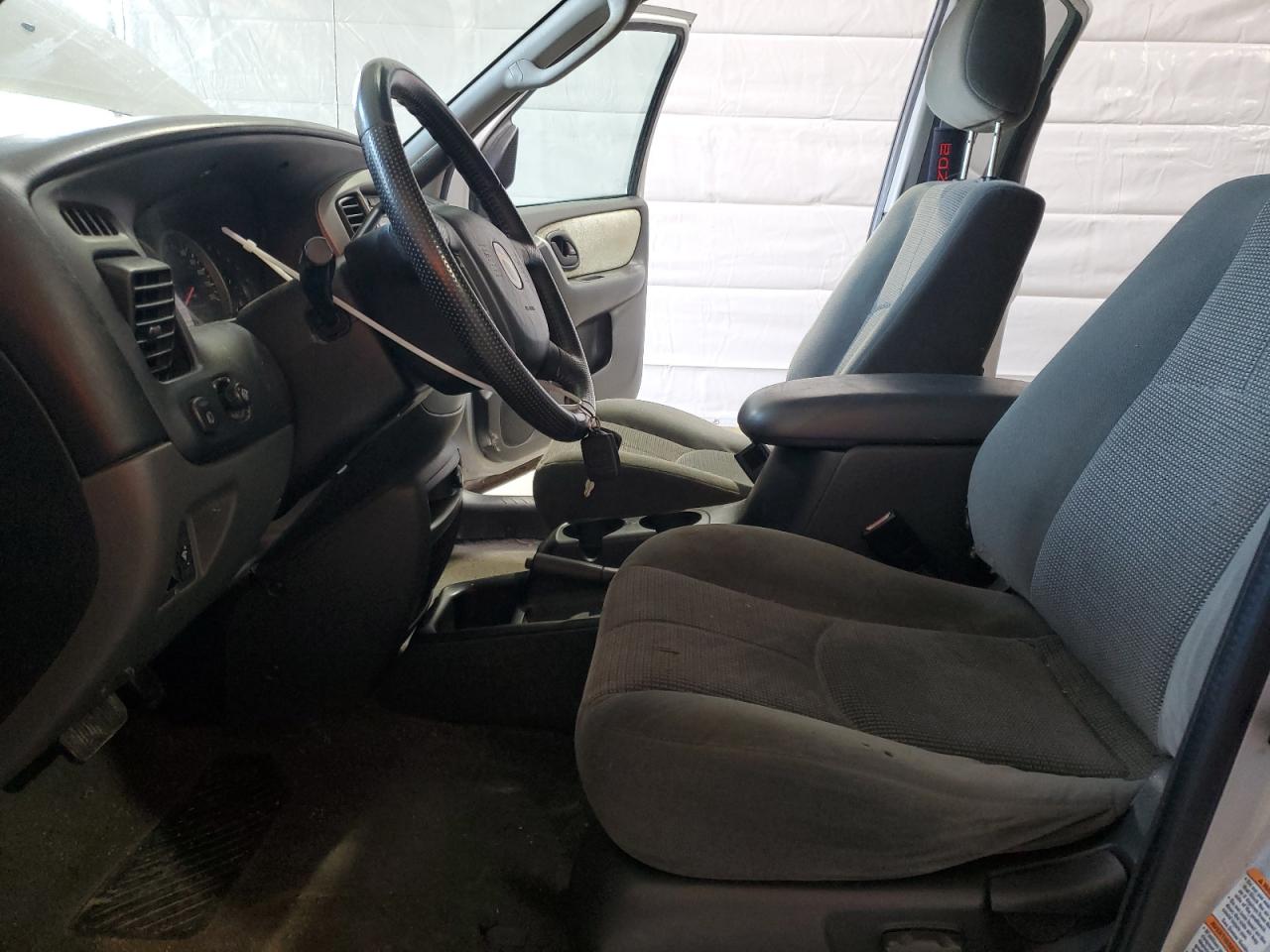 2004 Mazda Tribute Lx VIN: 4F2CZ94184KM13725 Lot: 52537825