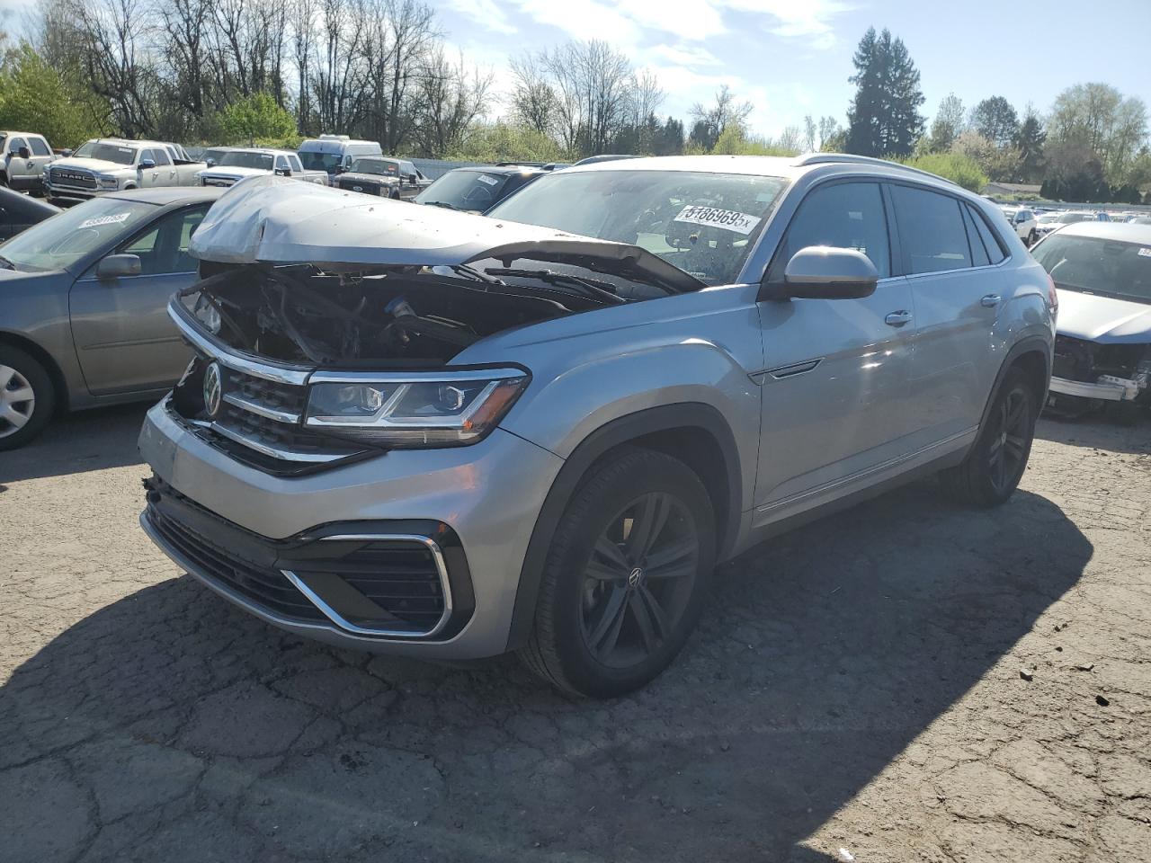 2020 Volkswagen Atlas Cross Sport Se for Sale in Portland, OR - Front End