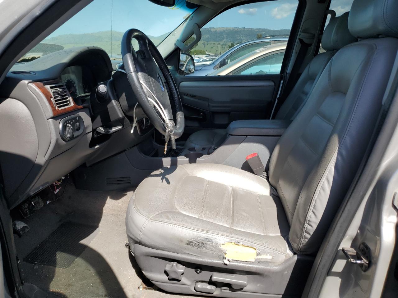2004 Ford Explorer Xlt VIN: 1FMZU73KX4ZA46918 Lot: 51470935
