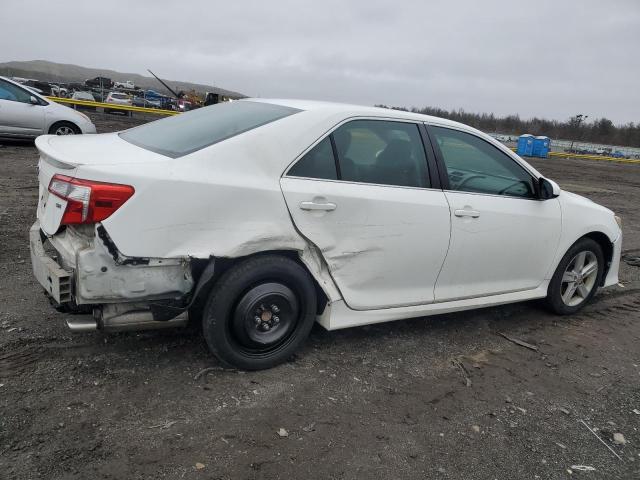  TOYOTA CAMRY 2012 Белый
