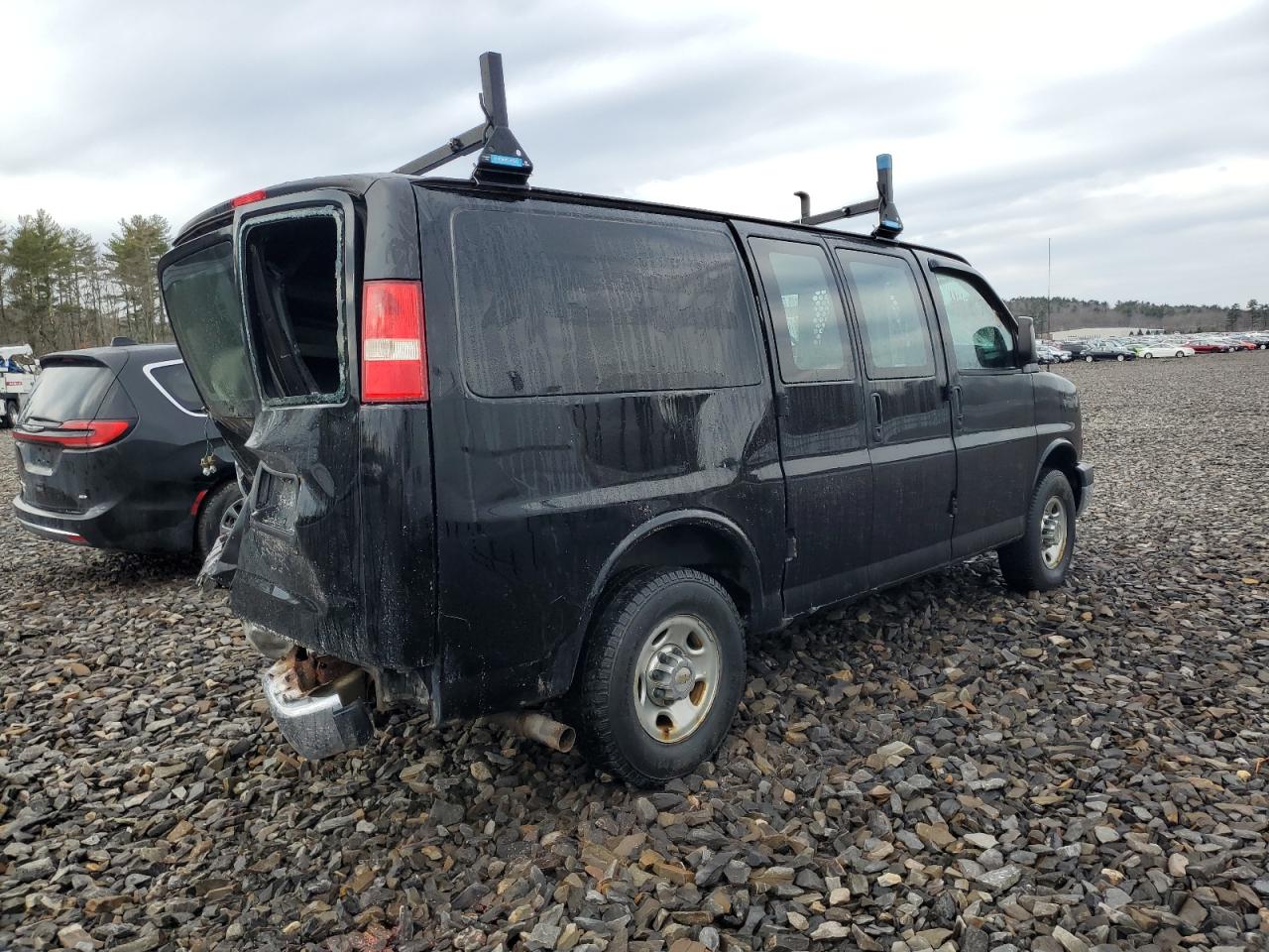 2015 Chevrolet Express - Image 3