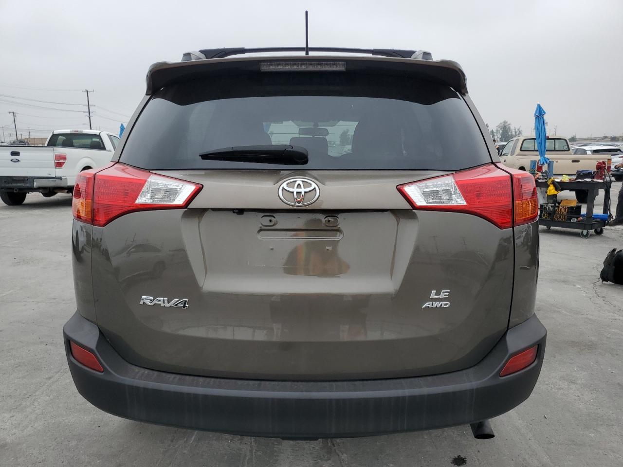 2T3BFREV4DW015294 2013 Toyota Rav4 Le