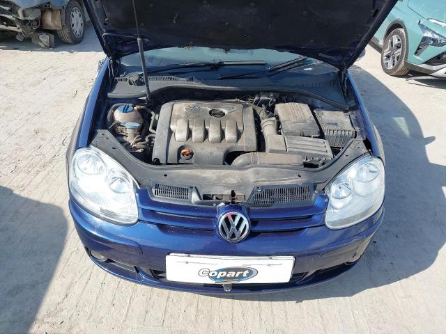 2005 VOLKSWAGEN GOLF GT TD
