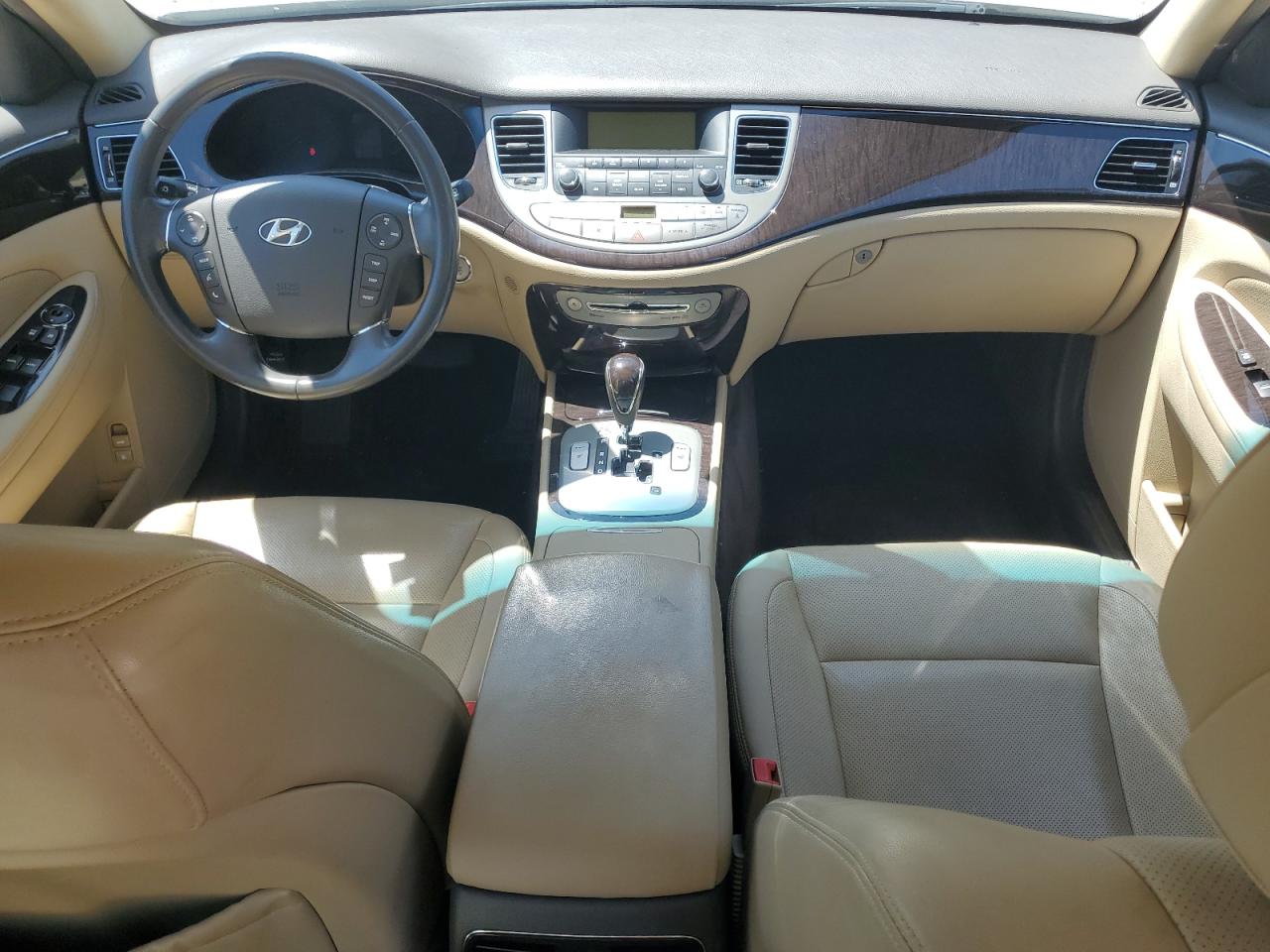 2011 Hyundai Genesis 3.8L VIN: KMHGC4DE7BU143117 Lot: 54760195