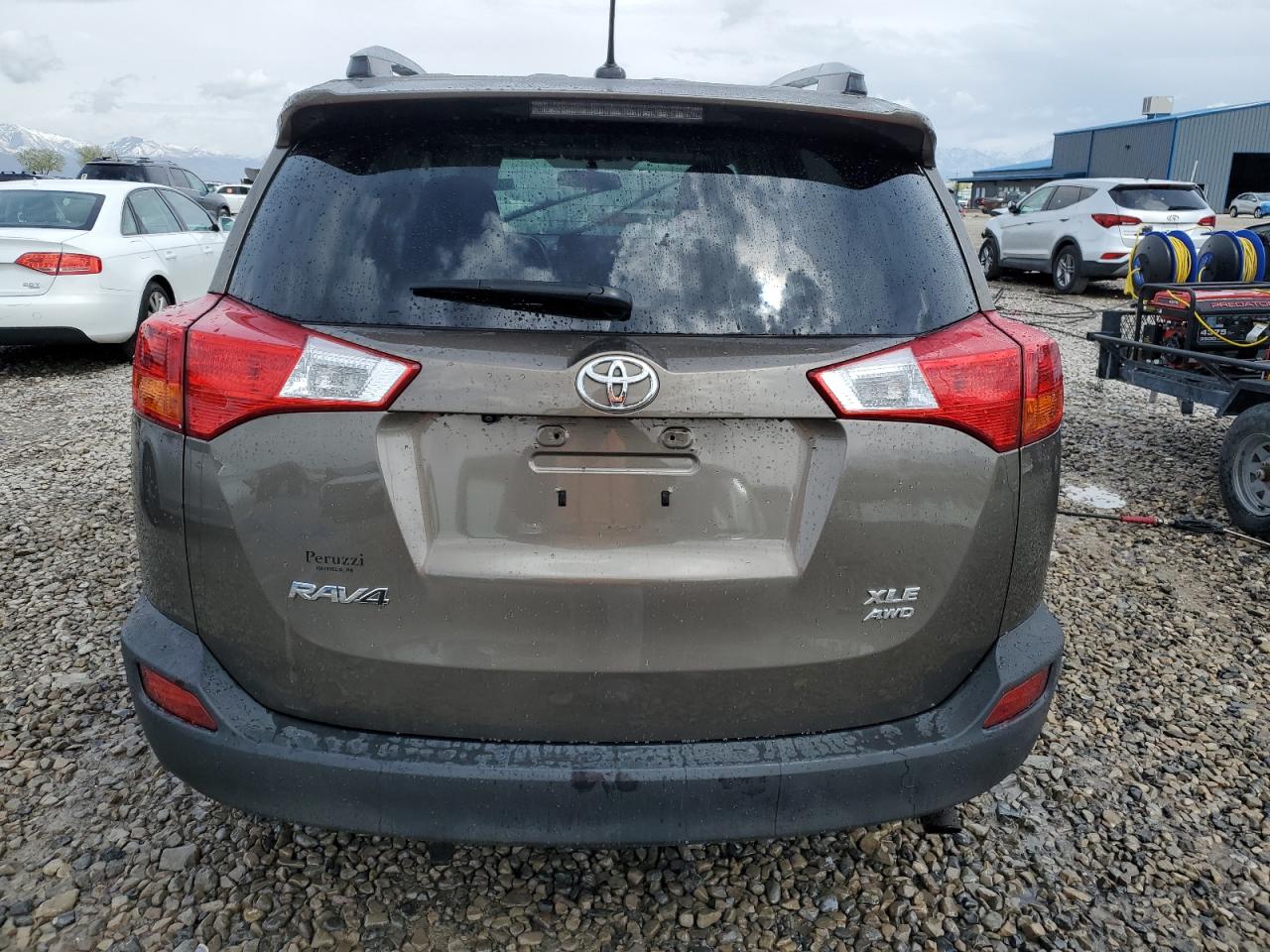 2015 Toyota Rav4 Xle VIN: 2T3RFREV5FW352798 Lot: 53806045