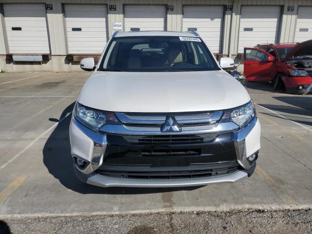 MITSUBISHI OUTLANDER 2017 Biały