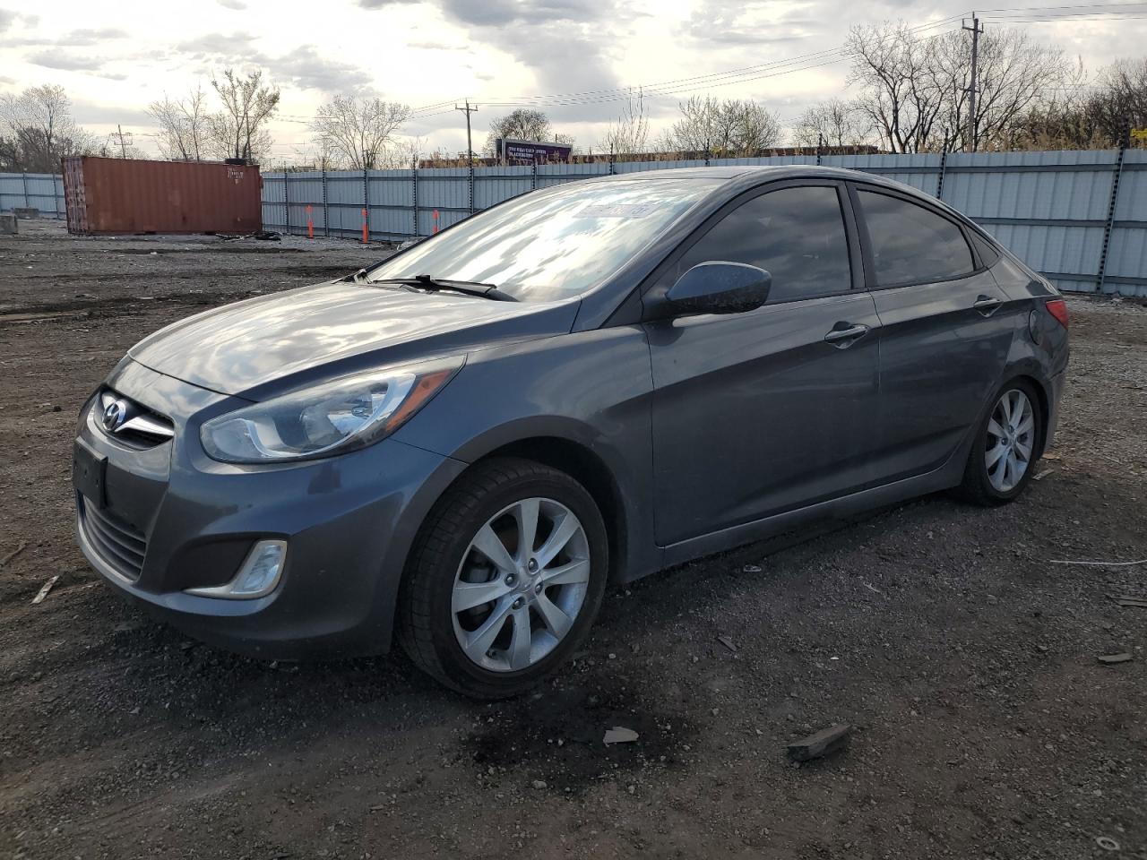 2012 Hyundai Accent Gls for Sale in Chicago Heights, IL - Rear End